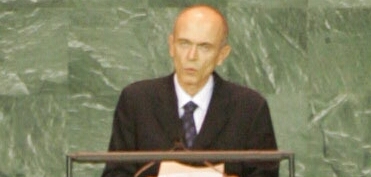 At the 60th session of the United Nations General Assembly (September 2005)