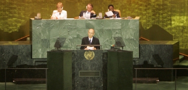 At the 60th session of the United Nations General Assembly (September 2005)