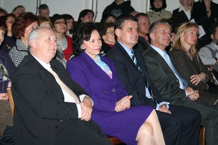 Soproga predsednika Barbara Miklič Türk se je udeležila dobrodelnega koncerta "Zvezde zvezdicam"