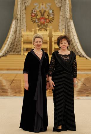 Soproga predsednika Republike Slovenije Barbara Miklič Türk se je na povabilo soproge predsednika Ruske federacije Svetlane Medvedjeve kot častna gostja udeležila tretjega mednarodnega festivala Vzhajajoče zvezde klasične glasbe v Kremlju (foto: Kremelj)