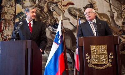 The President of the Republic of Slovenia, Dr Danilo Türk, meets the President of the Czech Republic, Václav Klaus (photo: Stanko Gruden/STA)