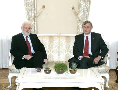 The President of the Republic of Slovenia, Dr Danilo Türk, receives the Prime Minister of the Republic of Serbia, Dr Mirko Cvetković (photo: Tina Kosec/STA)