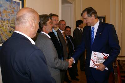 The President of the Republic, Dr. Danilo Türk, receives representatives of the Enotna lista common party of the Slovenian national community in Austrian Carinthia (photo: UPRS)