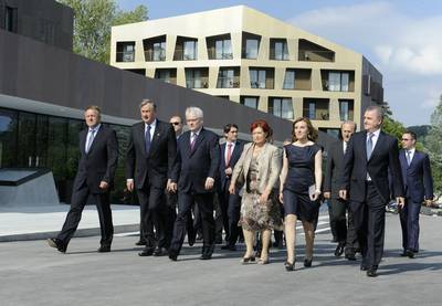 The President of the Republic of Slovenia, Dr Danilo Türk, and the President of the Republic of Croatia, Dr Ivo Josipović, open the Wellness Hotel Terme Tuhelj, a new Slovenian-Croatian investment (photo: Nebojša Tejić/STA)