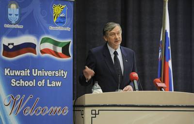 President Türk  lectures on "Democracy, Human Rights and Dialogue between Civilisations" at Kuwait University (FA BOBO)