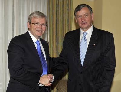 The President of Slovenia, Dr Danilo Türk, meets Prime Minister of the Commonwealth of Australia, Kevin Michael Rudd (FA BOBO)
