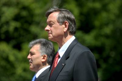Slovenian President Dr Danilo Türk receives Turkish President Abdullah Gül (photo: Tina Kosec/STA)
