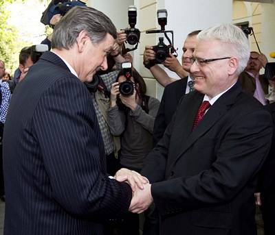President of the Republic of Slovenia Dr Danilo Türk meets President of the Republic of Croatia Dr Ivo Josipović (photo: Stanko Gruden/STA)