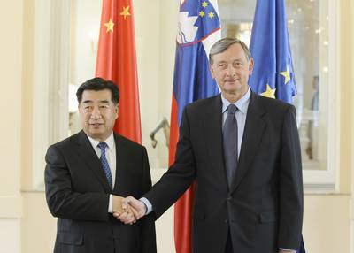 The President of the Republic of Slovenia, Dr Danilo Türk, receives the Vice-Premier of the People’s Republic of China, Hui Liangyu (FA BOBO)