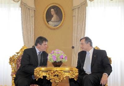 Slovenian President Dr Danilo Türk receives the President of the Republic of Albania, Dr Bamir Topi (FA BOBO)