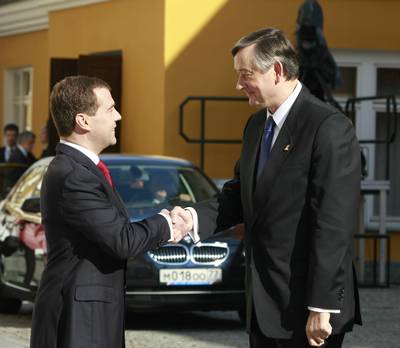 Slovenian President Dr Danilo Türk meets the President of the Russian Federation, Dmitry Medvedev (photo: Tina Kosec/STA)