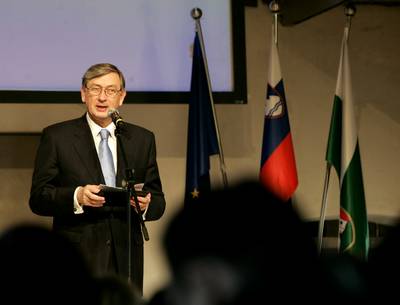 The President of the Republic of Slovenia, Dr Danilo Türk, attended the MEPI (International Award for Young People) Gold Awards presentation ceremony (photo: Tina Kosec/STA)