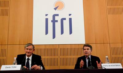 The President of the Republic of Slovenia Dr. Danilo Türk and the Founder and Director of the French Institute of International Relations (IFRI) Dr. Thierry de Montbrial (photo: Stanko Gruden/STA)
