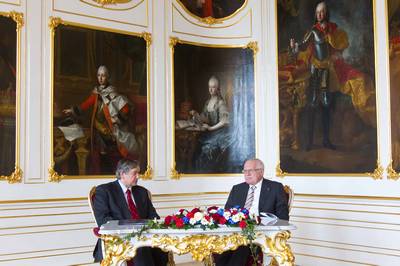 The President of the Republic of Slovenia, Dr Danilo Türk, meets the President of the Czech Republic, Václav Klaus (photo: Stanko Gruden/STA)