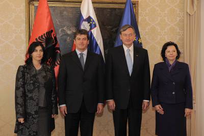 President Türk and his wife, Barbara Miklič Türk, meet the President of the Republic of Albania, Dr  Bamir Topi, and his wife Teuta Topi (FA BOBO)