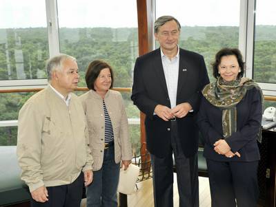 Slovenian President Danilo Türk at an informal meeting with Polish President Lech Kaczyński at his summer residence (FA BOBO)