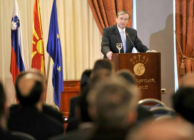The President of the Republic of Slovenia, Dr Danilo Türk, addresses participants of the business forum (FA BOBO)