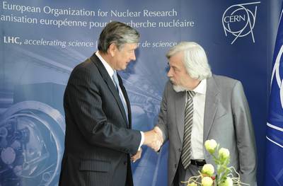 President Türk meets the Director General of the European Organisation for Nuclear Research, Rolf Heuer (FA BOBO) 