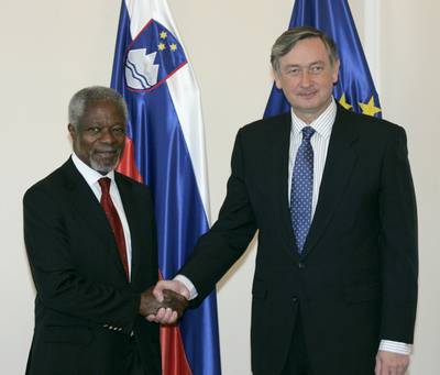 The President of the Republic of Slovenia, Dr Danilo Türk, receives Kofi Annan, the former Secretary-General of the United Nations (photo: Tina Kosec/STA)