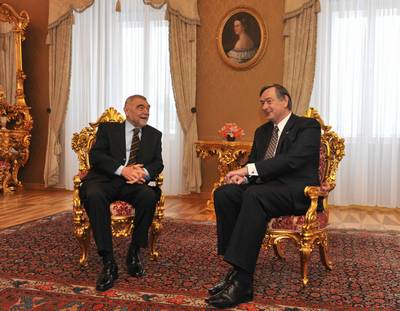 The President of the Republic of Slovenia, Dr  Danilo Türk, receives the President of the Republic of Croatia, Stjepan Mesić (photo: Matej Leskovšek/STA)