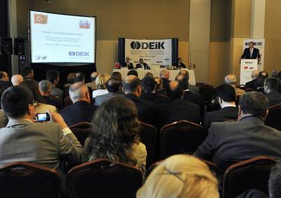 The President of the Republic of Slovenia, Dr Danilo Türk, attended a Turkish-Slovenian business forum where he addressed more than 100 businessmen from the two countries (FA BOBO)