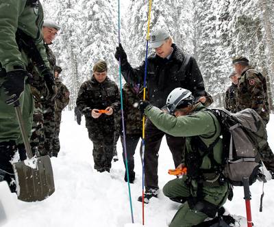 Slovenian President Dr Danilo Türk visits Pokljuka Training Centre (photo: Stanko Gruden/STA)