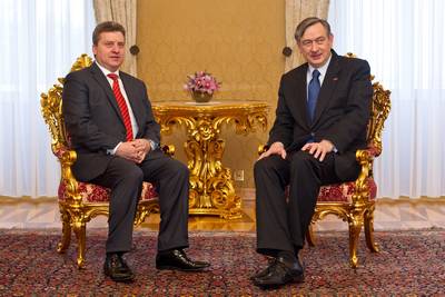 The President of the Republic of Slovenia, Dr Danilo Türk, receives the President of the Republic of Macedonia, Dr Gjorge Ivanov (photo: Nebojša Tejić/STA)