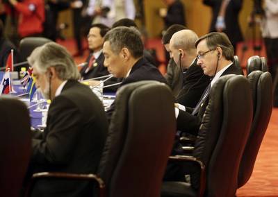 President Danilo Türk attending the 7th Asia-Europe Summit plenary sessions (FA BOBO)