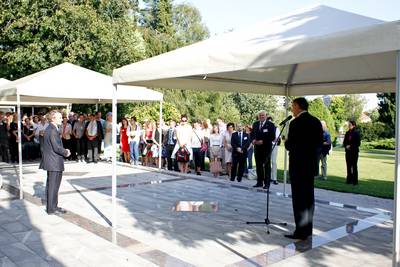 President of the Republic of Slovenia, Dr Danilo Türk, hosted a reception for the participants of the first conference of young Slovenian researchers, postgraduate and undergraduate students from Slovenia and abroad (photo: Stanko Gruden/STA)
