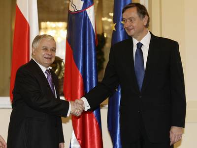 President Danilo Türk meets the President of the Republic of Poland, Lech Kaczyński (FA BOBO)