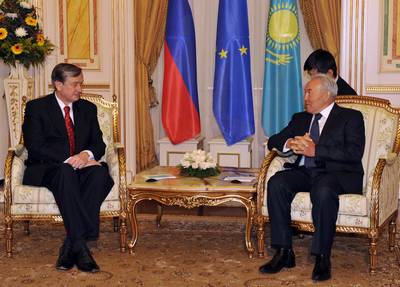 The President of the Republic of Slovenia, Dr Danilo Türk is received by the President of the Republic of Kazakhstan, Nursultan Nazarbayev (FA BOBO)