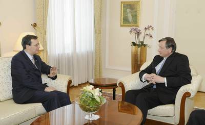 The President of the Republic of Slovenia, Dr Danilo Türk, receives the OSCE Secretary General, Marc Perrin de Brichambaut (FA BOBO)