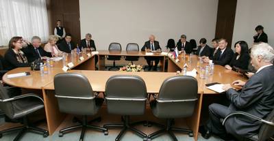 The President of the Republic of Slovenia, Dr Danilo Türk, meets the members of the collegium of the House of Representatives of the Parliamentary Assembly of Bosnia and Herzegovina (FA BOBO)