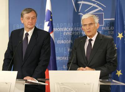 President Dr Danilo Türk meets the President of the European Parliament, Jerzy Buzek (photo: Tina Kosec/STA)