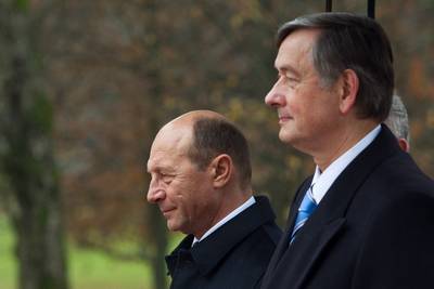 The President of the Republic of Slovenia, Dr Danilo Türk, receives the President of the Republic of Romania, Traian Băsescu, on his official visit (photo: Tina Kosec/STA)