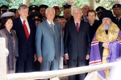 The President of the Republic of Slovenia, Dr Danilo Türk, and his spouse Barbara Miklič Türk attend a memorial ceremony at the Russian Chapel at Vršič (photo: Stanko Gruden/STA)