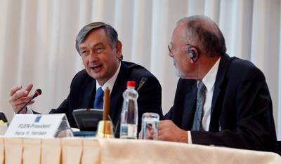 President Türk gives a lecture at at the 55th Congress of the Federal Union of European Nationalities (FUEN) (photo: Stanko Gruden/STA)
