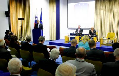 President of the Republic of Slovenia, Dr Danilo Türk, delivers a lecture entitled “Slovenia and the World”, organised by the Club of Former Slovenian Ambassadors, in cooperation with the International Center for Promotion of Enterprises (photo: Stanko Gruden/STA)