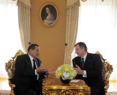 The President of Slovenia, Dr Danilo Türk, receives the President of Egypt, Muhammad Hosny Mubarak (FA BOBO)