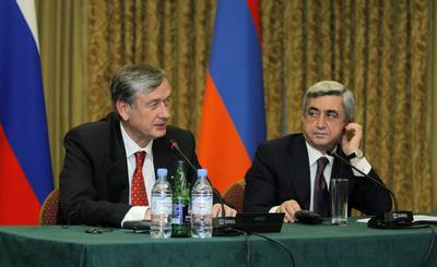 President of the Republic of Armenia Serzh Sargsyan and President of the Republic of Slovenia Dr Danilo Türk held joint press conference where they delivered speech to the businessmen from both countries (photo: Daniel Novakovič/STA)