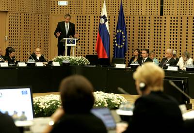 The President of the Republic of Slovenia, Dr Danilo Türk, attends the Council of Europe Standing Conference of Ministers of Education (photo: Tina Kosec/STA)