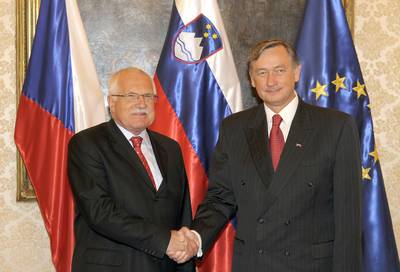 Slovenian President Dr Danilo Türk receives Czech President Václav Klaus (FA BOBO)