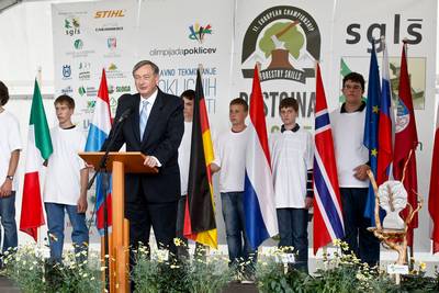 The President of the Republic of Slovenia, Danilo Türk, attends the opening of the "Europe in Postojna" event, which marked the opening of the 11th European Students Championships in Forestry Skills and the 2nd Olympics for Wood Industry Professionals, a national student competition (photo: Stanko Gruden/STA)