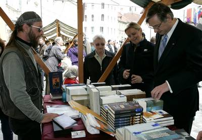 The President of the Republic of Slovenia, Dr Danilo Türk, attends the ceremony marking the opening of the project "Ljubljana – World Book Capital 2010 (photo: Tina Kosec/STA)