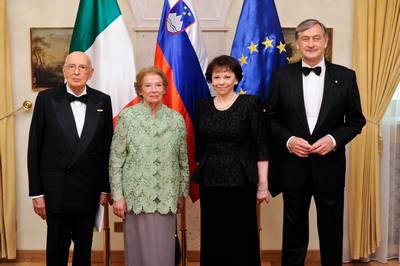 President of the Republic of Slovenia, Dr Danilo Türk, and his wife, Barbara Miklič Türk, host a formal dinner in honour of the President of the Italian Republic, Giorgio Napolitano, and his wife, Clio Napolitano (photo: Nebojša Tejić/STA)