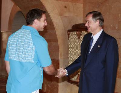 Slovenian President, Danilo Türk, hosts a reception for Slovenian Olympic team (photo: Tina Kosec/STA)