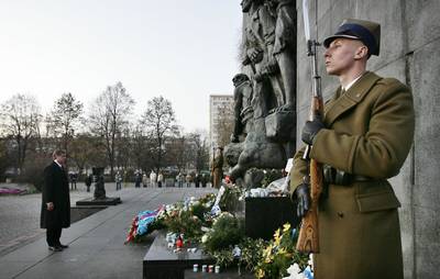 President of the Republic of Slovenia Danilo Türk attends the celebration of the 90th anniversary of the re-establishment of independence of the Republic of Poland and lays a wreathe at the Ghetto Heroes Monument in Warsaw (FA BOBO