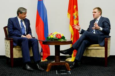 Slovenian President Dr Danilo Türk meets Montenegrin Prime Minister Dr Igor Lukšić (photo: Stanko Gruden/STA)