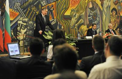 President Türk attended the Bulgarian-Slovenian Business Forum, where he addressed Bulgarian and Slovenian businessmen (FA BOBO)