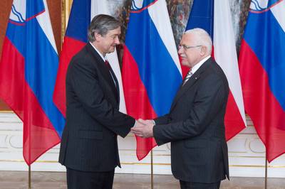 The President of the Republic of Slovenia, Dr Danilo Türk, meets the President of the Czech Republic, Václav Klaus (photo: Stanko Gruden/STA)